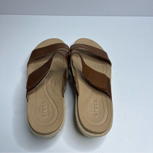 CROCS A-Leigh Brown Leather Wedge Sandal Adjustable Strap Comfy Size 9 - Picture 5 of 13